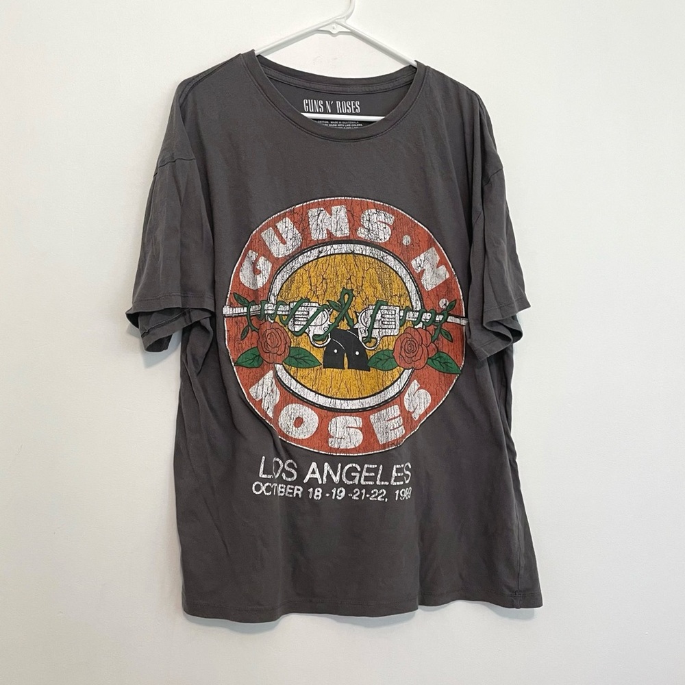 BRAVADO GUNS N’ ROSES Distressed 1989 Tour Bullet Graphic Short Sleeve T-Shirt
